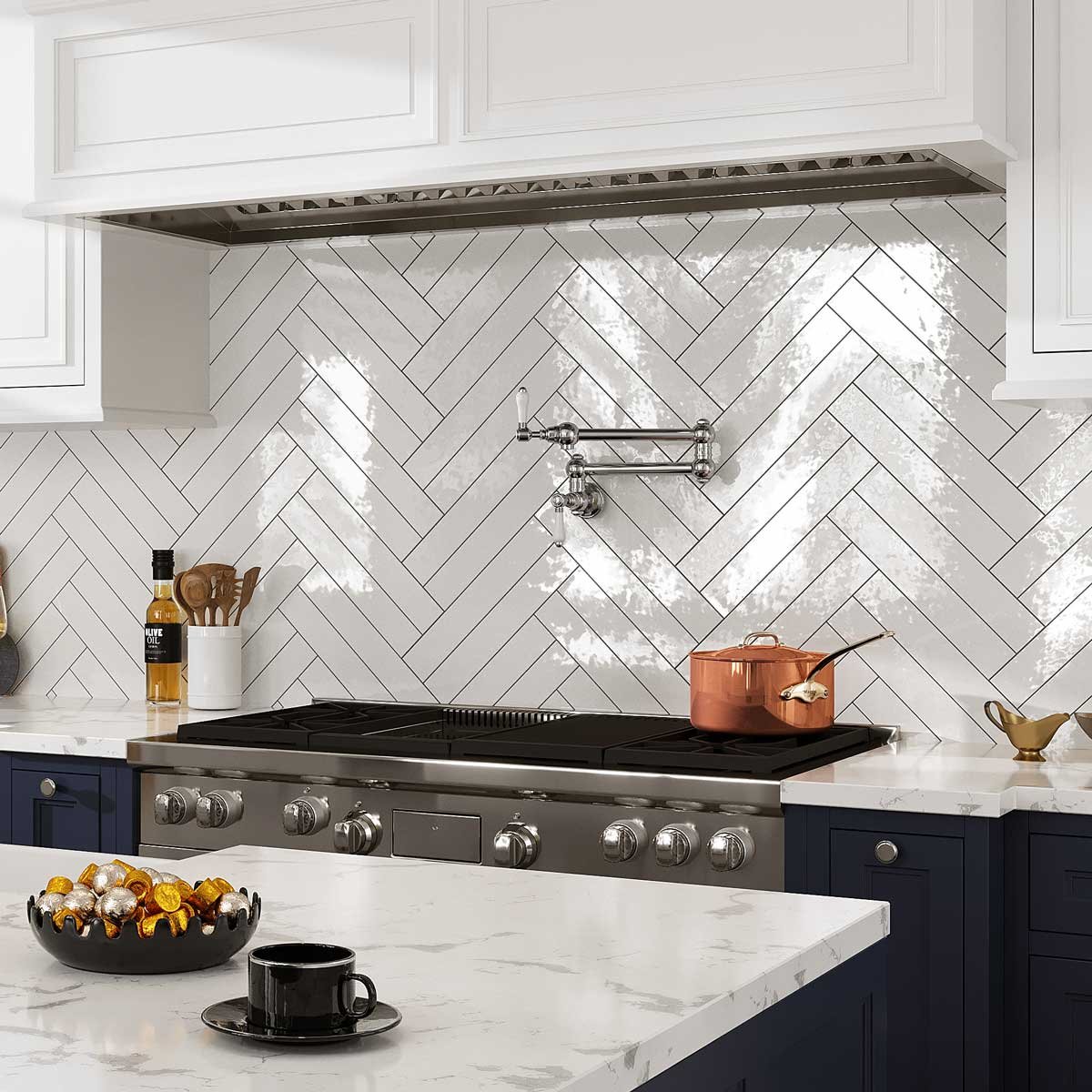 lake-white-subway-kitchen-sq_bd158b5c-048e-45c0-9daf-9d5b93495c9a